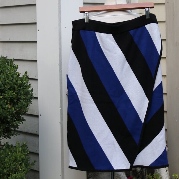 New Yprk & Cpmpany Blue Black White Diagonal Stripe Sweater Knit Midi Skirt  XL - Picture 3 of 8